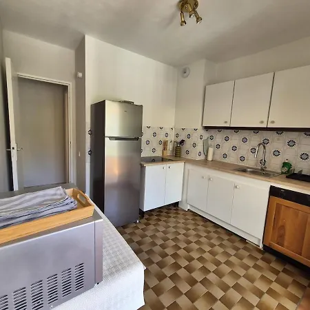Appartement 6 Minutes From Monaco Train Station